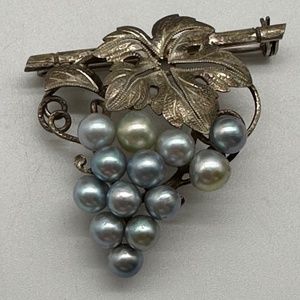 Sterling Silver and Grey Akoya Pearls Grape Cluster Pin